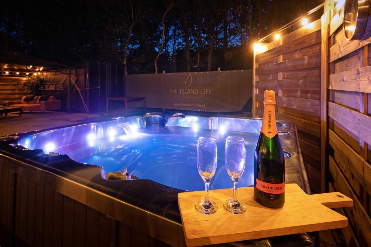 Bed and Breakfast The Island Life Texel - Wellness De Koog  Zewnętrze zdjęcie